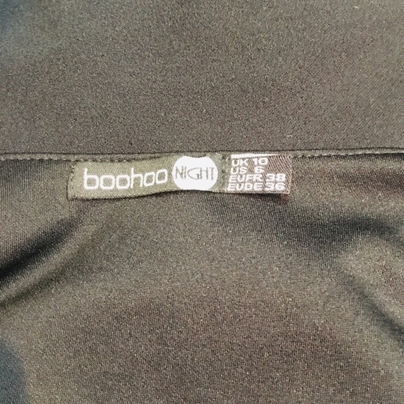 *Boohoo Night* off the shoulder belted dress π€ - Picture 7 of 9